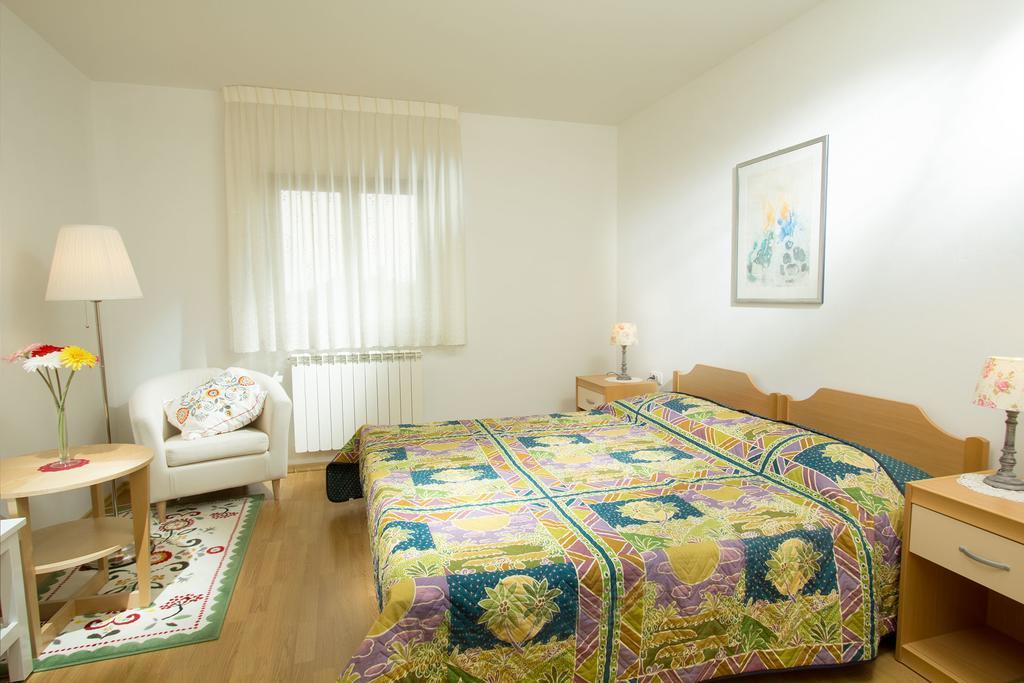 Valentina Guest House At Pintar Wine Estate Kojsko Exterior photo